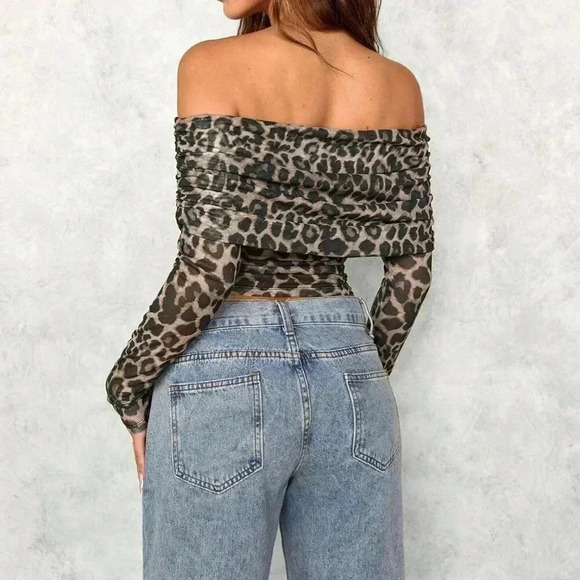 Multicolor Casual Women's Leopard Print Off-Shoulder Form-Fitting Top - Picture 5 of 5
